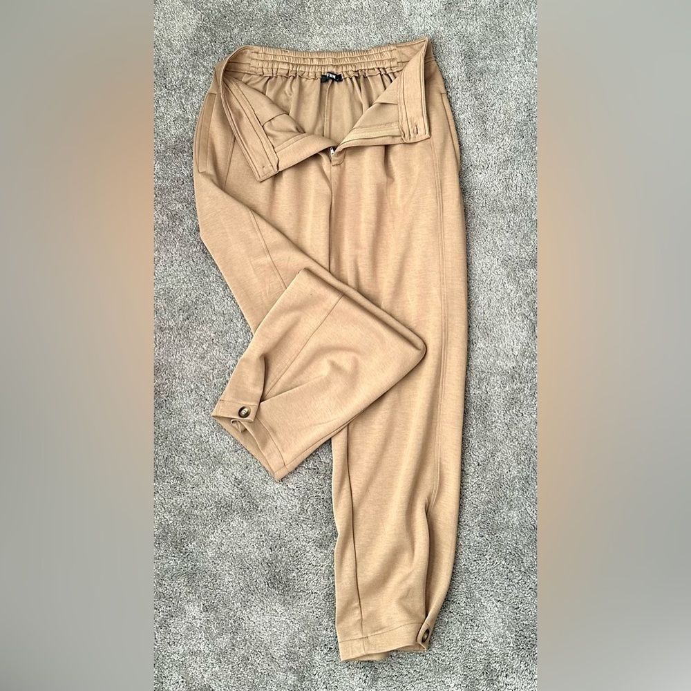 Comfortable cream pantsuit.